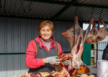 По выгодным ценам жители Усть-Каменогорска закупили продукцию у фермеров Шемонаихинского района