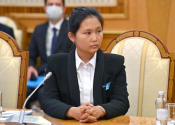 Президент поздравил Бибисару Асаубаеву с победой на чемпионате мира по блицу