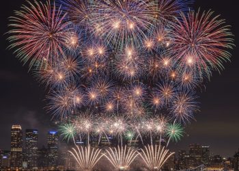 Безопасные праздники: в ВКО проверяют точки продажи пиротехники