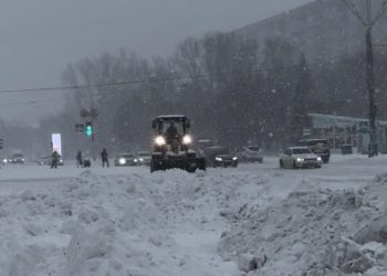 16 грузовиков закрытого завода «Азия Авто» передали коммунальному предприятию «Таза Өскемен»