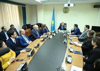 Фракция «Ауыл» обсудила проект изменений в Конституцию Казахстана