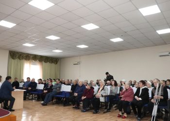 Новая Конституция: Государство берет ответственность за социальную стабильность