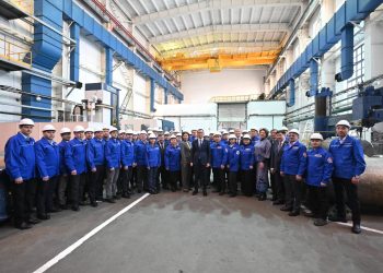 Маулен Ашимбаев обсудил конституционные реформы с трудовыми коллективами Восточного Казахстана