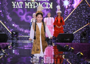 Традиции в современности: в Усть-Каменогорске прошёл праздник национальной одежды