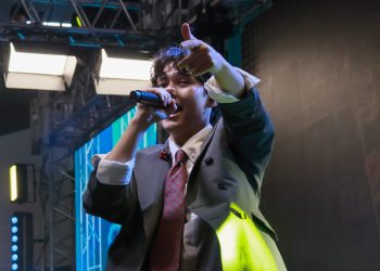 Более 12 тысяч человек собрал масштабный live-концерт на Востоке страны