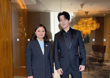 Димаш Кудайберген и Самал Еслямова получили награды ТЮРКСОЙ в Астане