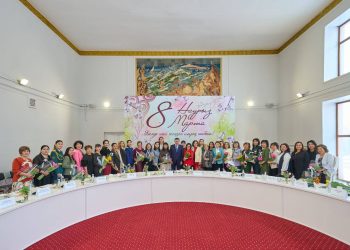 Аким ВКО поздравил с наступающим 8 Марта женщин, вносящих вклад в развитие региона