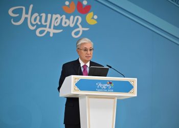 Глава государства поздравил казахстанцев с праздником Наурыз