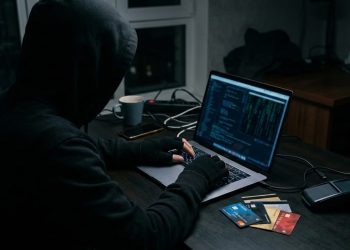 Интернет-мошенники активизировались: граждан предупреждают о новых схемах