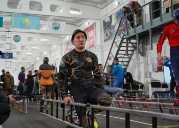 В Усть-Каменогорске открылись зимние чемпионаты МЧС по пожарно-спасательному спорту