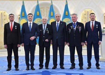 Ерванд Ильинский удостоен звания «Қазақстанның Еңбек Ері»