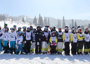 На курорте «Нуртау» стартовал чемпионат Казахстана по фристайл-могулу