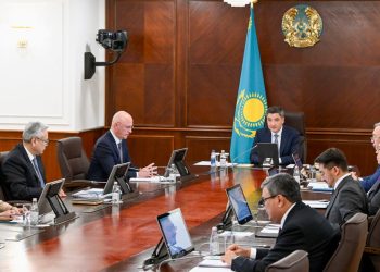 Олжас Бектенов поручил госорганам обеспечить реализацию Плана мероприятий по разъяснению Конституции РК