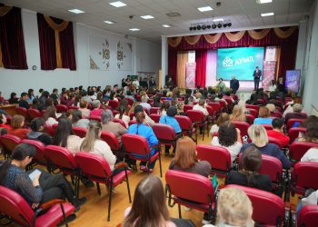 В Усть-Каменогорске стартовал международный инклюзивный фестиваль «Будем жить»