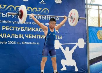 В Усть-Каменогорске стартовал чемпионат Казахстана по тяжёлой атлетике среди юношей и девушек