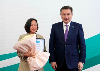 В ВКО наградили учёных и обсудили развитие науки в регионе