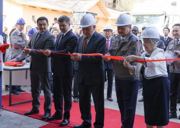 Наука в деле: в Казахстане открыли инновационное производство стройсмесей