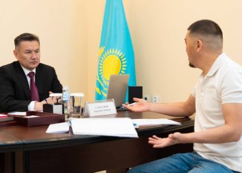 Аким области обсудил с жителями вопросы жилья, туризма и предпринимательства