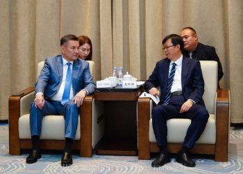 Аким ВКО обсудил перспективы сотрудничества с руководством Тарбагатайского округа Китая