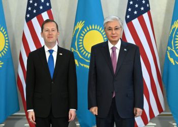 Токаев принял спецпосланника Трампа по Южной и Центральной Азии
