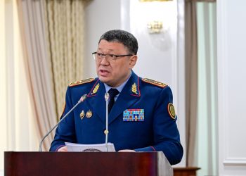 На заседании Правительства подняли проблему ночного шума от машин и мотоциклов