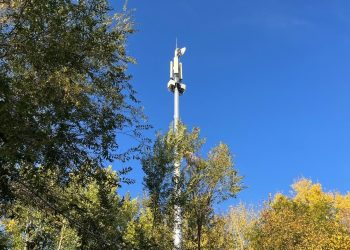 В Усть-Каменогорске внедряют опоры двойного назначения
