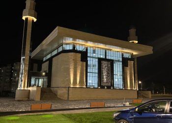 Өскеменде жаңа мешіт бой көтерді