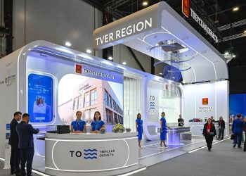 ШҚО әкімі Санкт-Петербургтегі халықаралық форумға қатысып жатыр