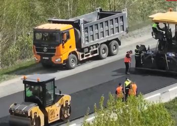 Бетонның қалыңдығы – 25 см: Өскемен-Риддер жолы қалай жөнделіп жатыр?