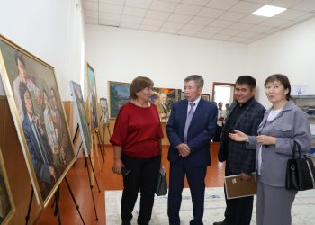 Шығыстан шыққан қол қаламгердің шығармашылығы көпке таныстырылды