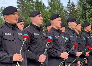 ШҚО-да қызметтік борышын өтеу кезінде қаза тапқан полицейлер рухына тағзым етті