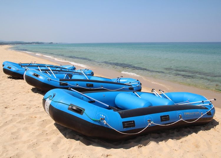 Сол жағалау саябағында қайықпен серуендеуге болады – Өскемен