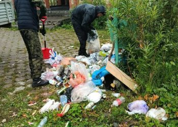 Қоқыс, бейберекет сауда: әйгілі Рахман қайнары күресінге айналды