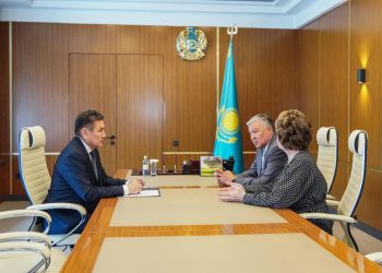 ШҚО әкімі сенаторларымен кездесті