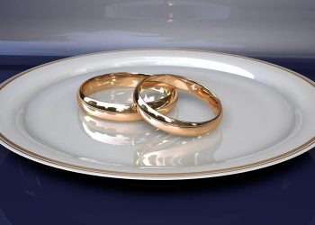 Тұрмысқа шығамын деп алдап, ақшасын қолды еткен