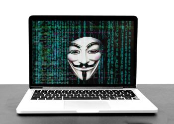 Ұлттық банк дабыл қақты: алаяқтар балаларға «ауыз сала» бастады