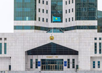 2024 жылғы Президент Жолдауы: автожолдарды жаңғырту, әуежайлар салу және Транскаспий бағыты