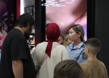 Полицейлер қоғамдық орындардағы жаңа талаптарды түсіндіріп жүр – ШҚО