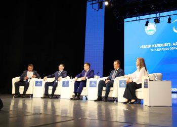 Ұстаздардың алдында жаңа міндеттер тұр: ШҚО-да Тамыз конференциясы өтті