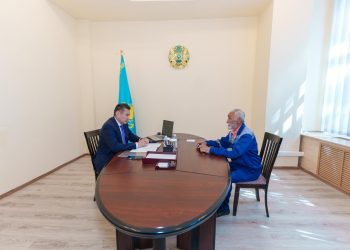 ШҚО әкімі азаматтарды жеке мәселелері бойынша қабылдады