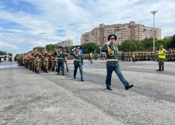 Өскеменде жас сарбаздар әскери ант қабылдады