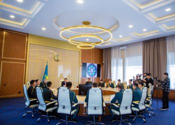 ШҚО әкімі шекарашы офицерлермен кездесті