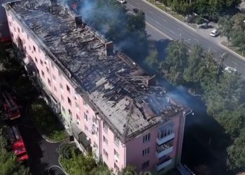 Өскемендегі өрт шыққан тұрғын үйдің шатыры қалпына келтірілді