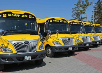 ШҚО-да полицейлер мектеп автобустарын тексеріп жатыр