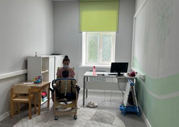 Өскемендегі «Қамқорлық» ерте араласу орталығы қалай жұмыс істеп тұр?