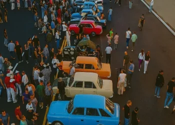 Өскеменде ретро-кеш өтеді