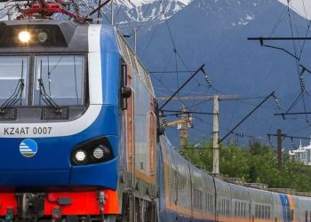 Жолаушылар тасымалы мен вагондарға қатысты халықтың арыз-шағымы азаймай тұр - Бектенов