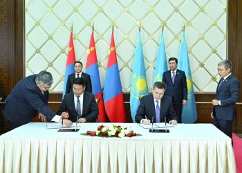 ШҚО әкімі Моңғолияның Ховд аймағымен ынтымақтастық туралы меморандумға қол қойды