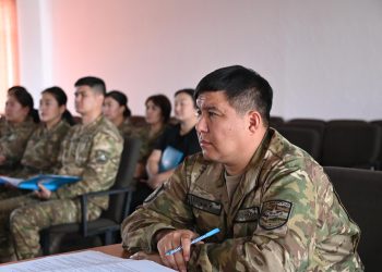 Өскеменде әскерилер Президент көтерген бастамаларды қолдады