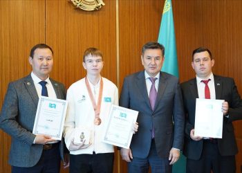 ШҚО әкімі WorldSkills EuroSkills Herning 2025 жеңімпазымен кездесті